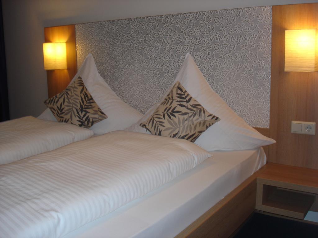 Rhein-Hotel Андернах Стая снимка